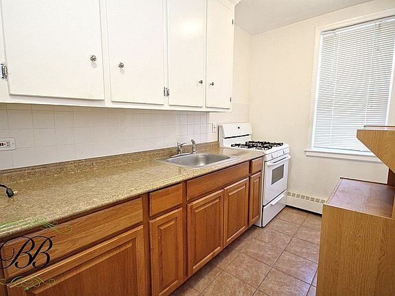 3rd image of 5710 Avenue 113 #A