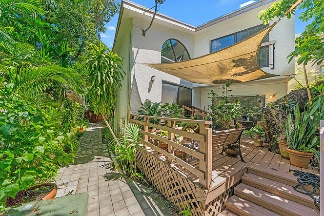 wood deck in the back