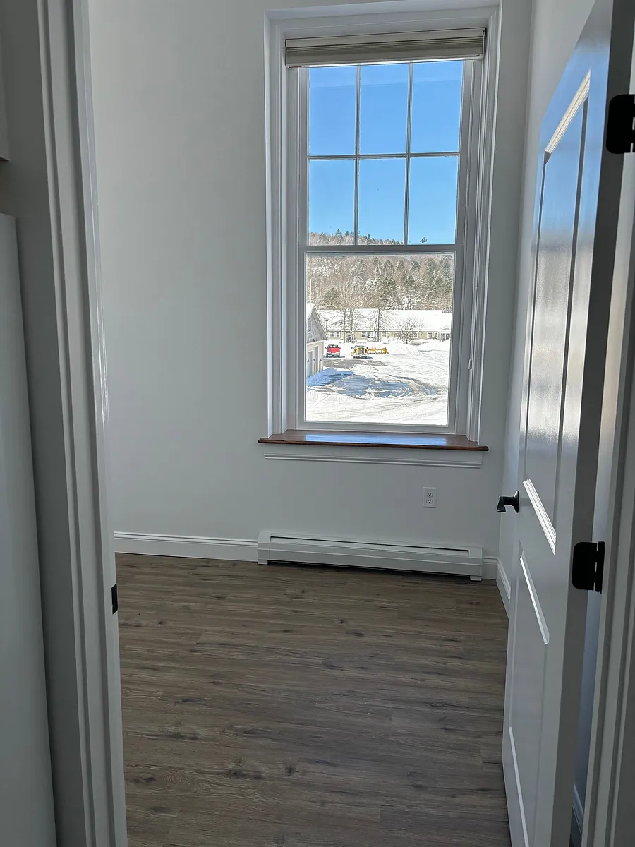Building Photo - 70 Depot Sq #201