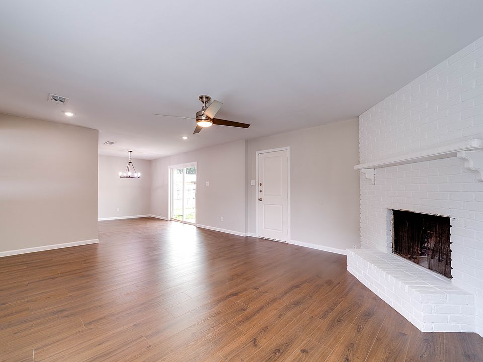 1st image of 6826 Trail Lake Dr