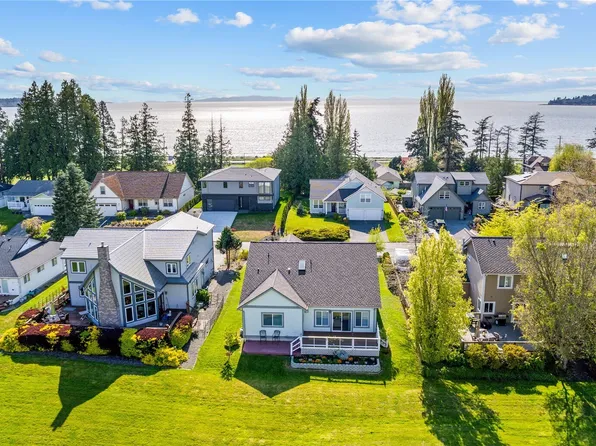 7954 W Golf Course Drive, Blaine, WA 98230