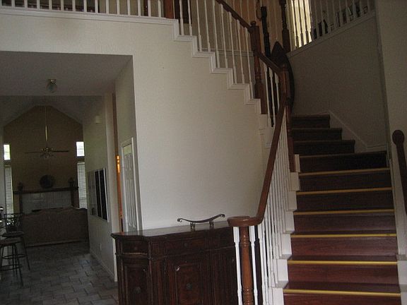3rd image of 2703 Olympia Dr