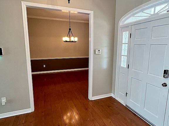 3rd image of 222 N Castleford Ct