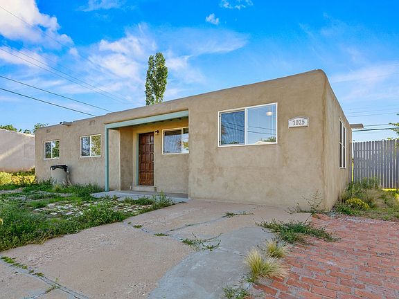 2nd image of 1025 Valerie Cir