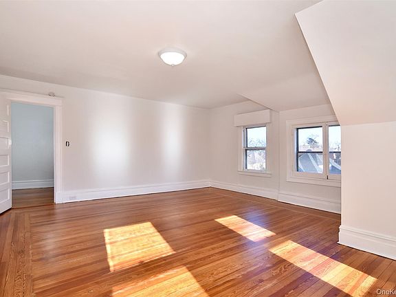 4th image of 132 Rich Avenue # Fl 3rd