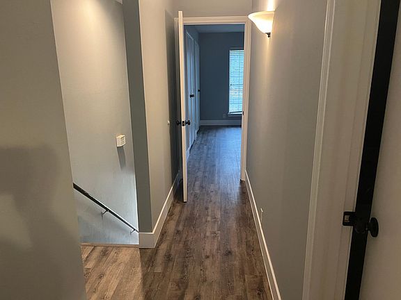 4th image of 424 Hollyhill Ln APT 4