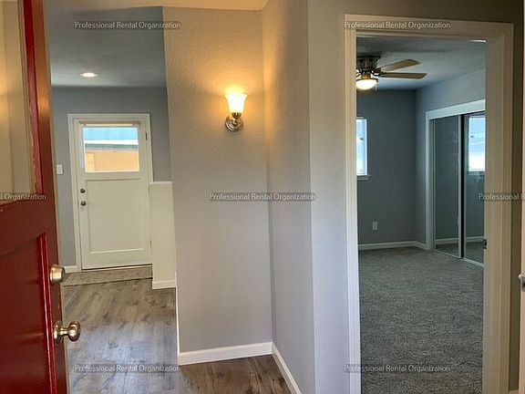 3rd image of 1345 Oak St #1345