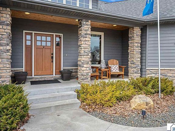 5th image of 39 Deerwood Ct