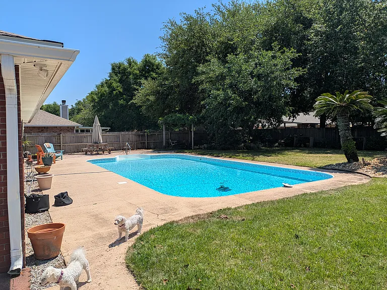 4504 S Bristol Ct — Photo 4