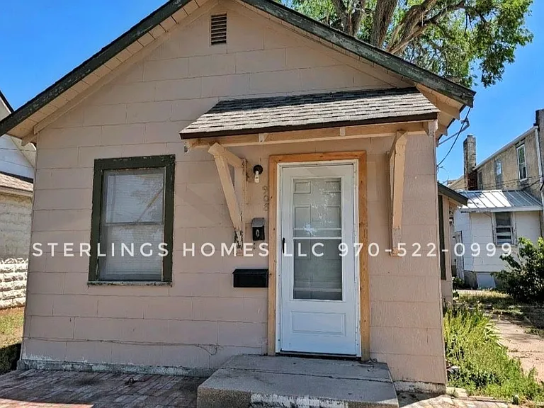 908 N 6th St — Photo 1