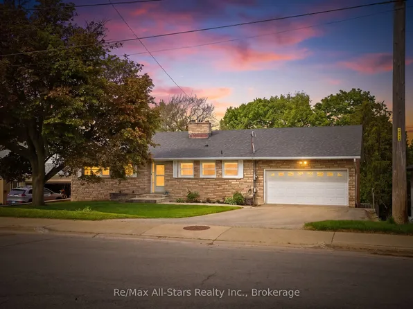 54 Grandview St S, Oshawa, ON L1H 7C4