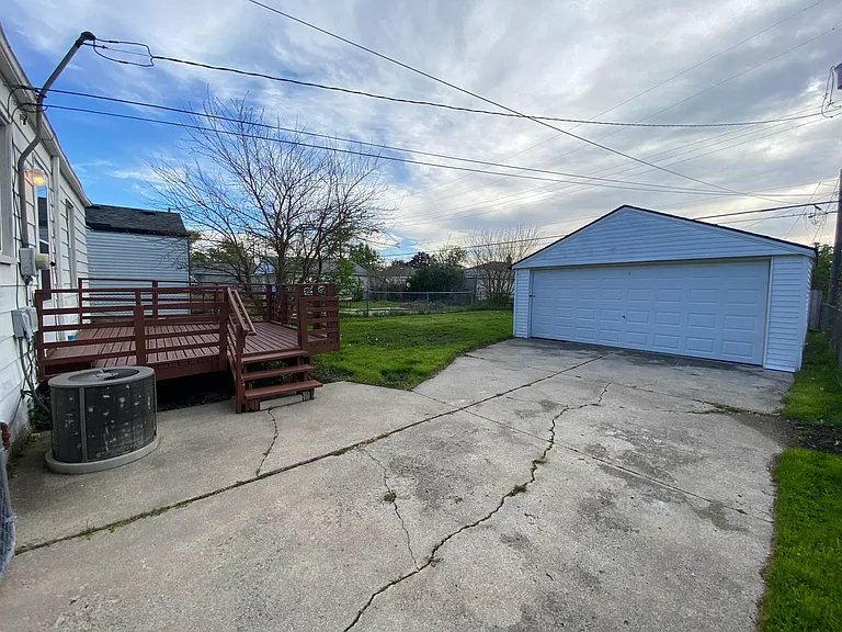 24648 Wilmot Ave — Photo 3
