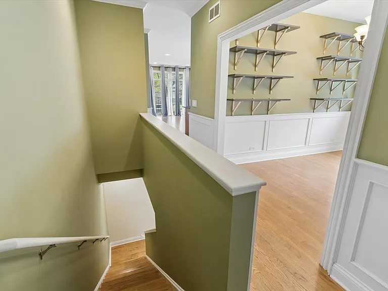 7246 N Oakley Ave #1S — Photo 11