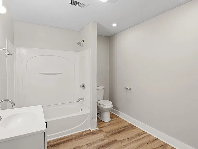 834 Worthington Street — Photo 8