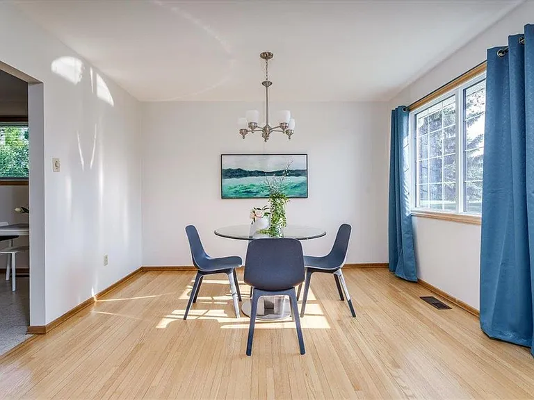 15 Lomond Blvd #15 — Photo 9