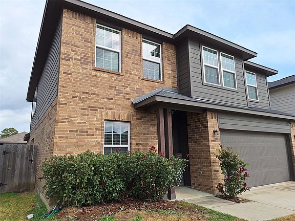 2nd image of 422 Barren Oak Ln