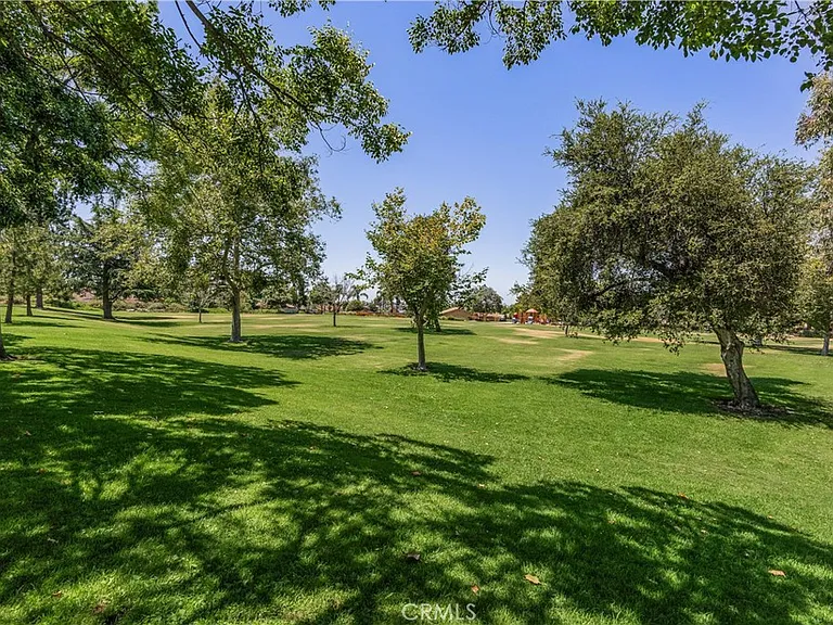2711 Sweetbriar Dr — Photo 40
