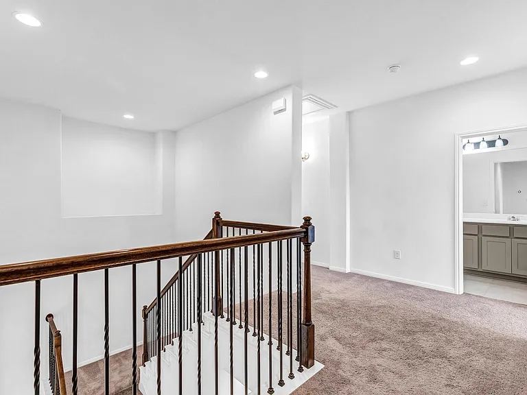 2907 Zelma Dr — Photo 27