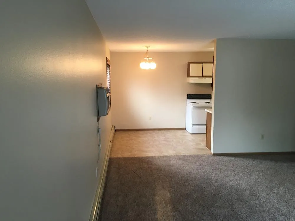 Primrose Apartments — Photo 4