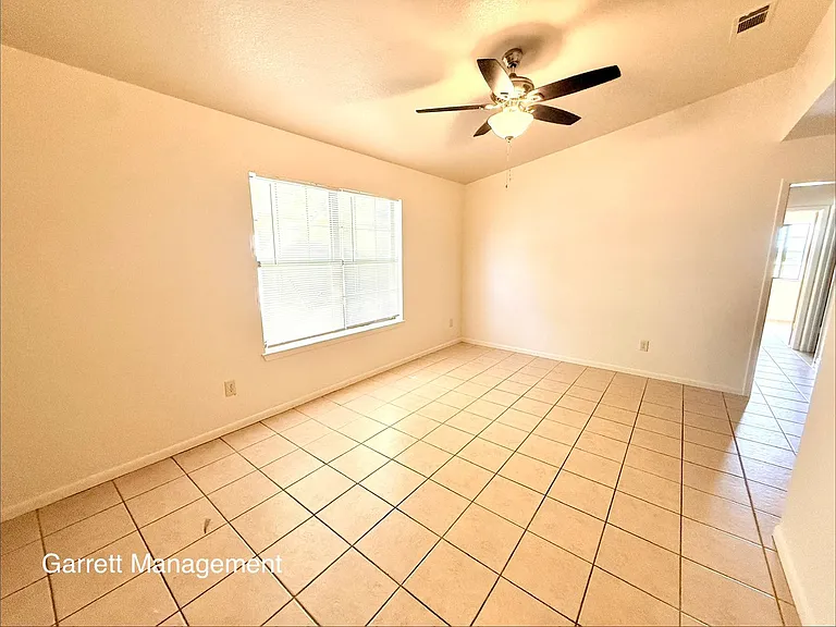 1703 Taylor St — Photo 8