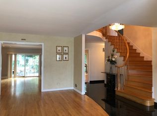 5261 Farwell Ave, Skokie, IL