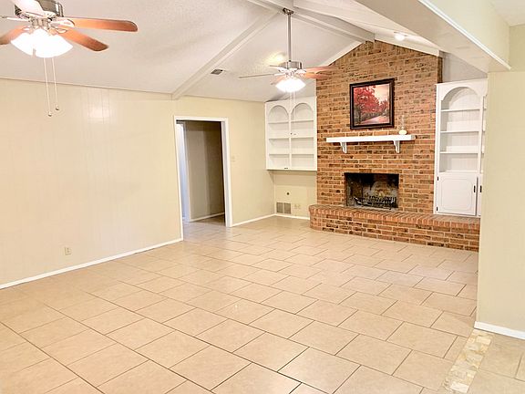 4th image of 3313 Briargrove Ln
