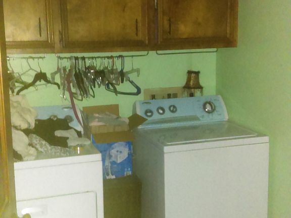 2nd image of 1275 Sandy Hill Dr