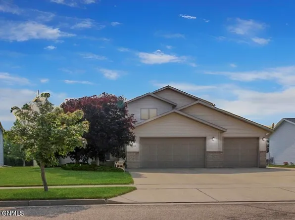 2108 Santa Barbara Dr, Bismarck, ND 58504