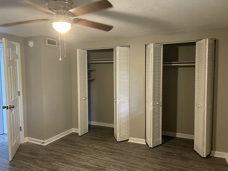 Virginia Terrace — Photo 23