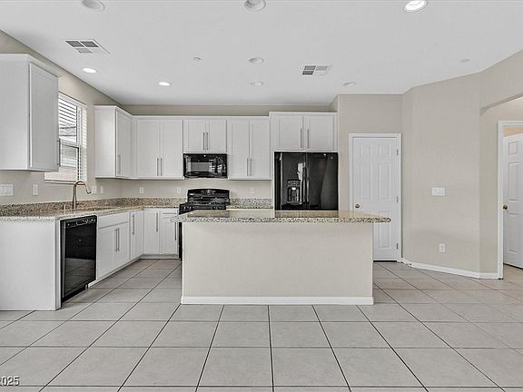 5th image of 117 Destiny Orchard Ct