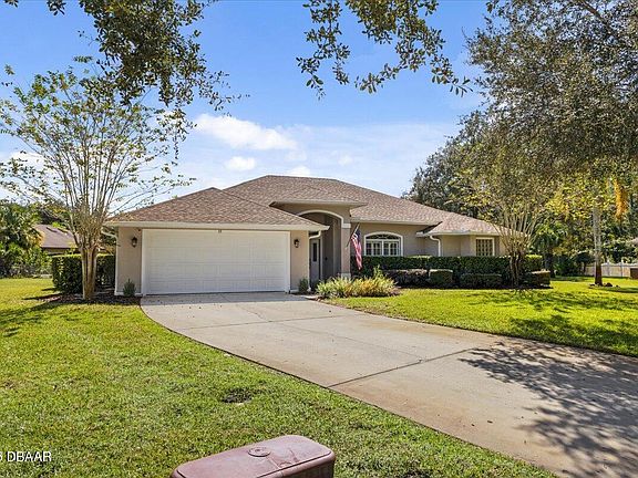 2nd image of 33 Acanthus Cir