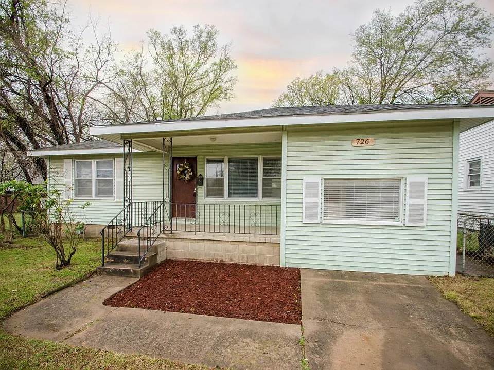 726 S Maplewood Ave