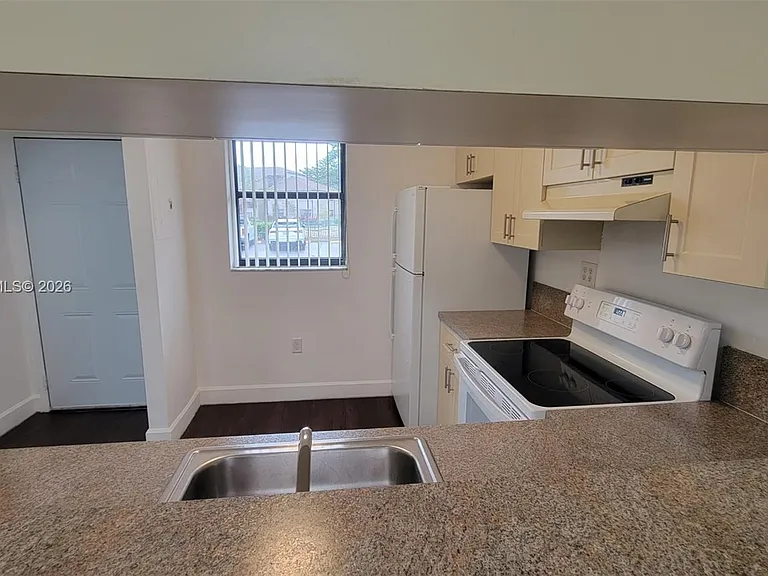 9877 Nob Hill Ln #9877 — Photo 15