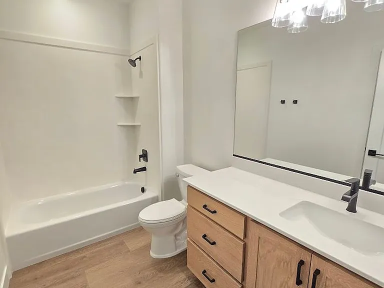 1070 W Albertine Ln — Photo 14