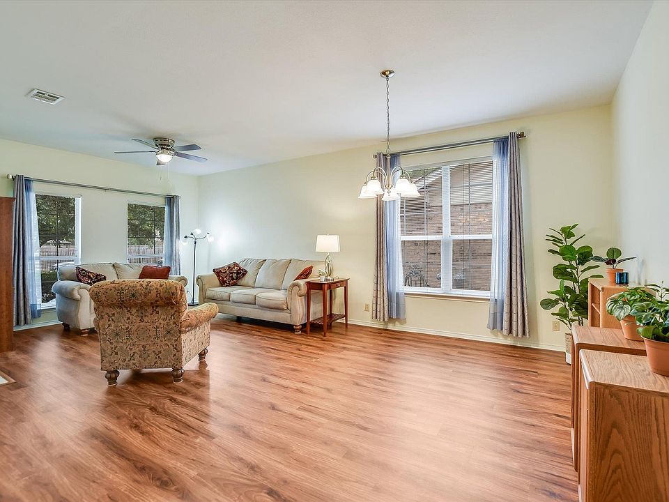 1st image of 1506 Suzi Ln
