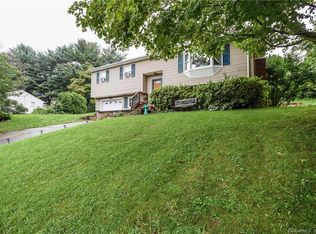 9 Dean Rd, New Milford, CT 06776