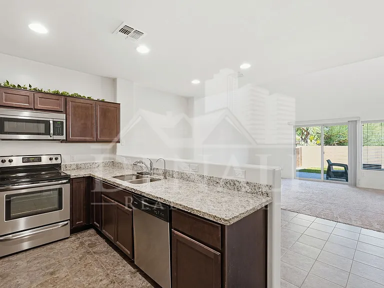 4162 N Thurston Ln #100 — Photo 8