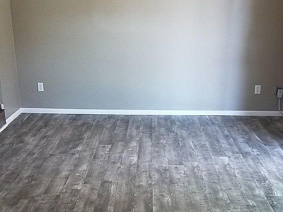 4th image of 409 Idaho Ave #B