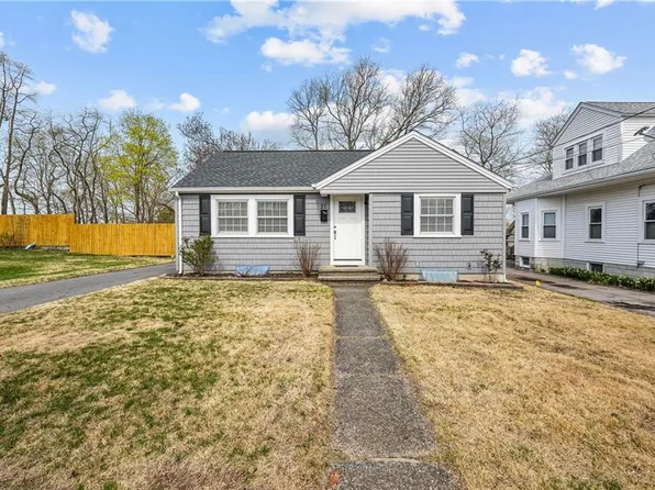 21 Delway Rd, East Providence, RI 02914