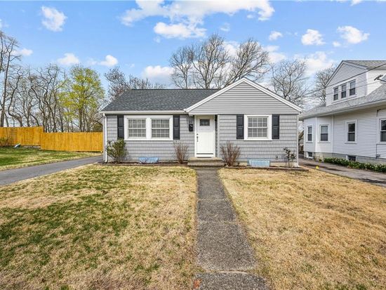 21 Delway Rd, East Providence, RI 02914