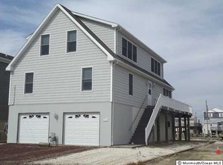 122 Curlew Rd, Tuckerton, NJ 08087