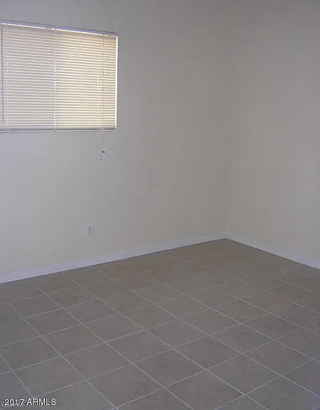 4940 E Holly St #B — Photo 6