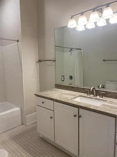 215-225 Decatur St — Photo 13