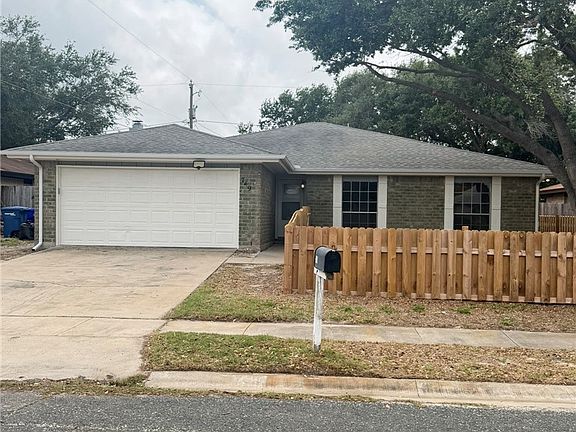 3rd image of 749 Alhambra Dr