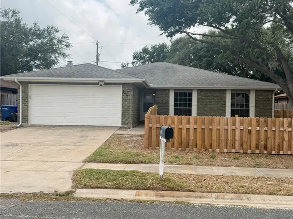 749 Alhambra Dr, Corpus Christi, TX 78418
