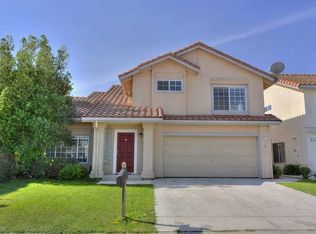 741 Las Palmas Dr, Hollister, CA 95023