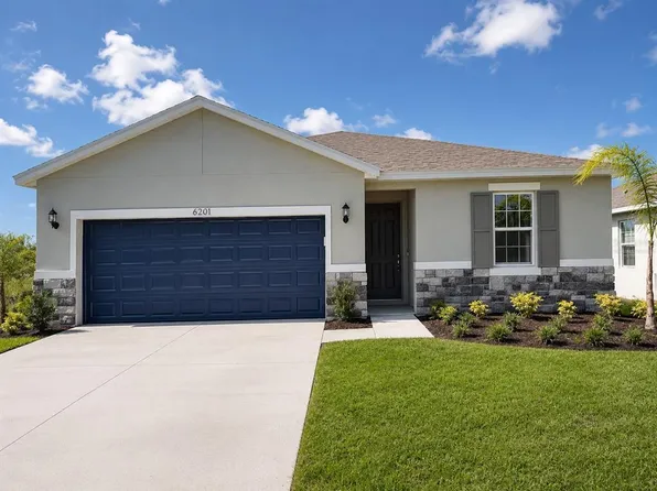 6201 Sanders Grove Cir, Okahumpka, FL 34762