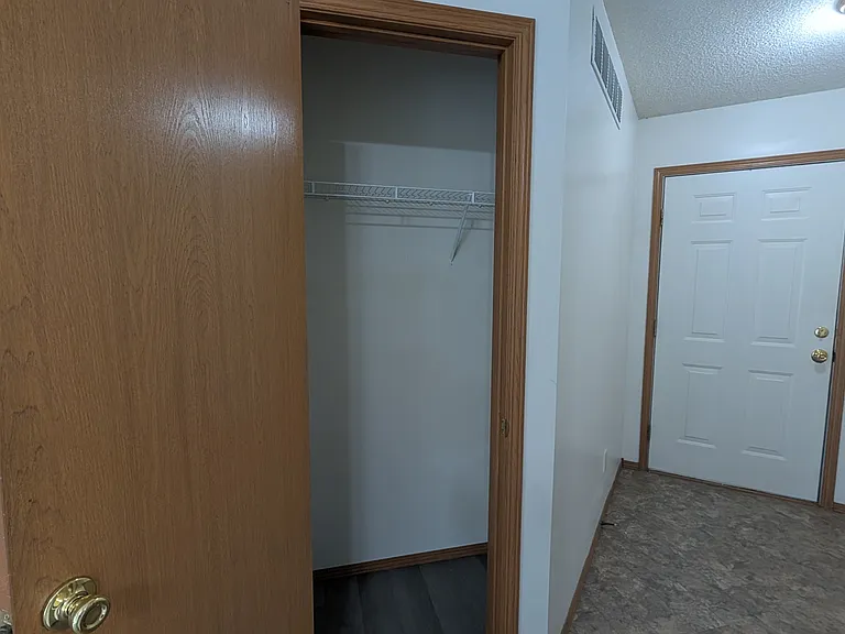 1448 N Glancey St — Photo 7