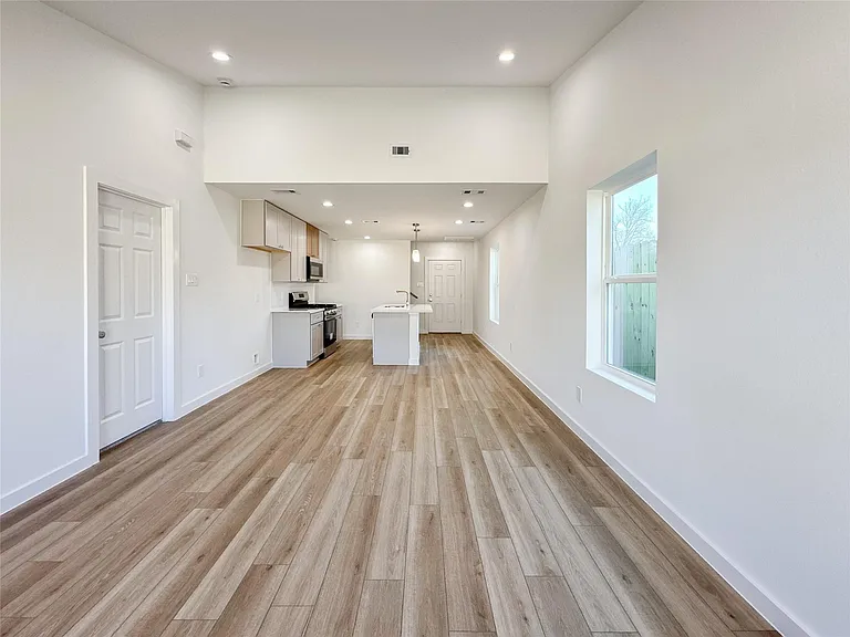 2726 Discovery Trails Ct — Photo 19