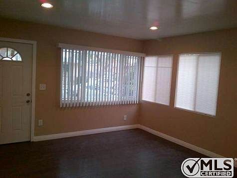 5th image of 848 E 102nd St